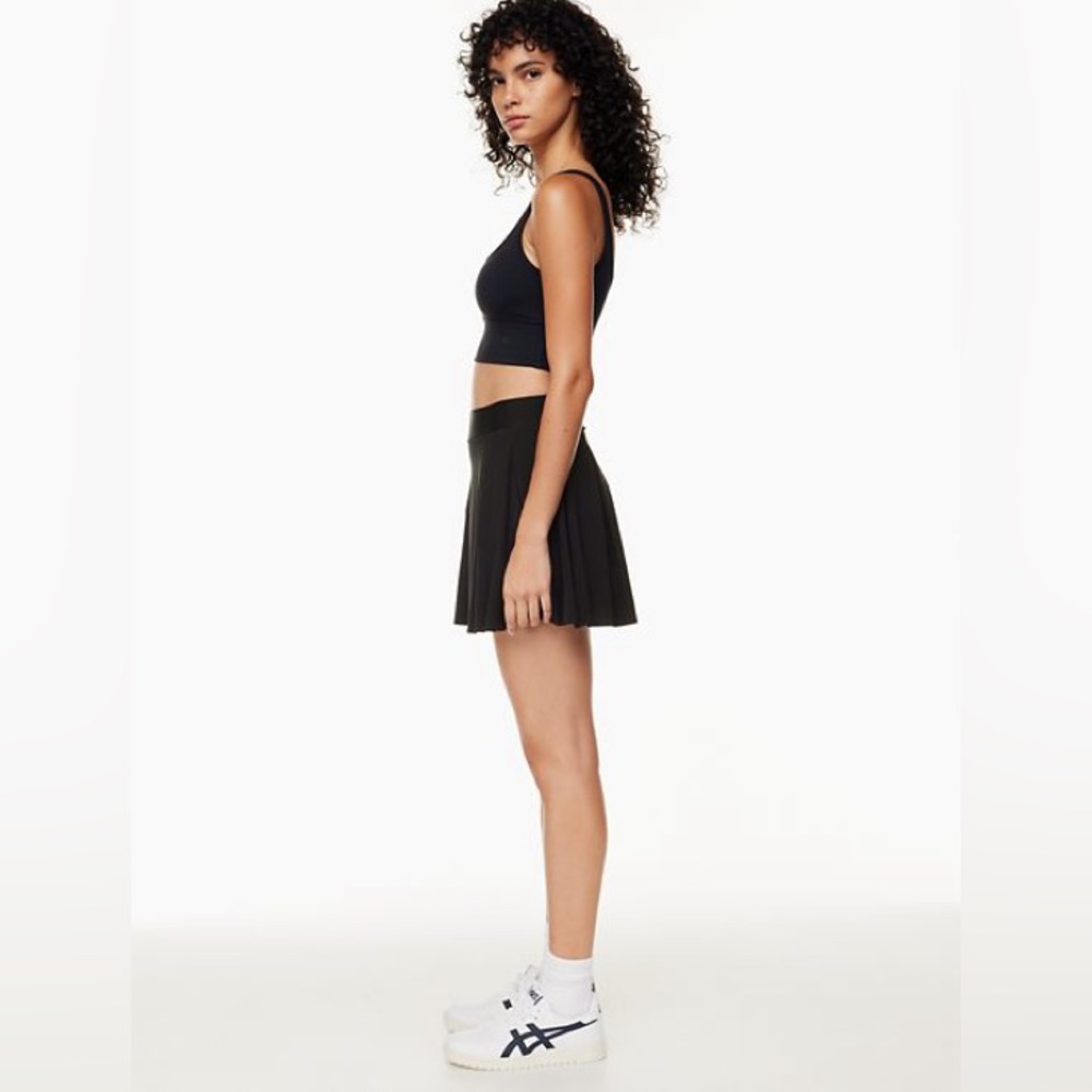 Aritzia Sunday Best Pleated Skirt